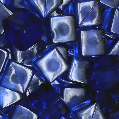 Translucent Plastic Cubes - 8 mm - Bag of 50 - Image 4